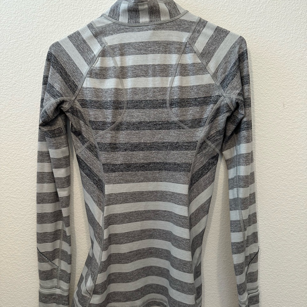 Lululemon Race Your Pace 1/2 Zip Pullover Size 4 - Picture 3 of 6